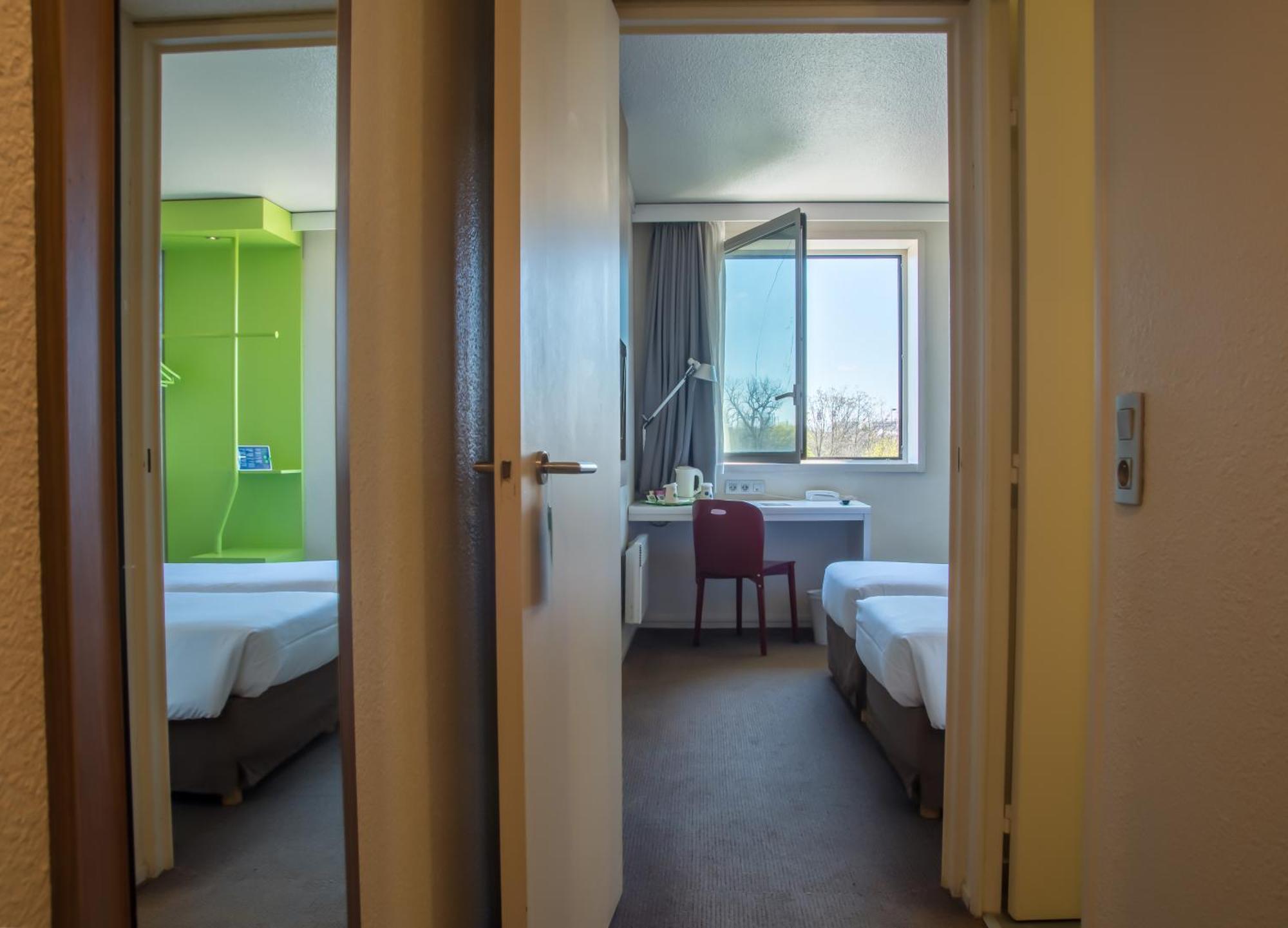 Campanile Nogent-Sur-Marne Hotel Exterior foto
